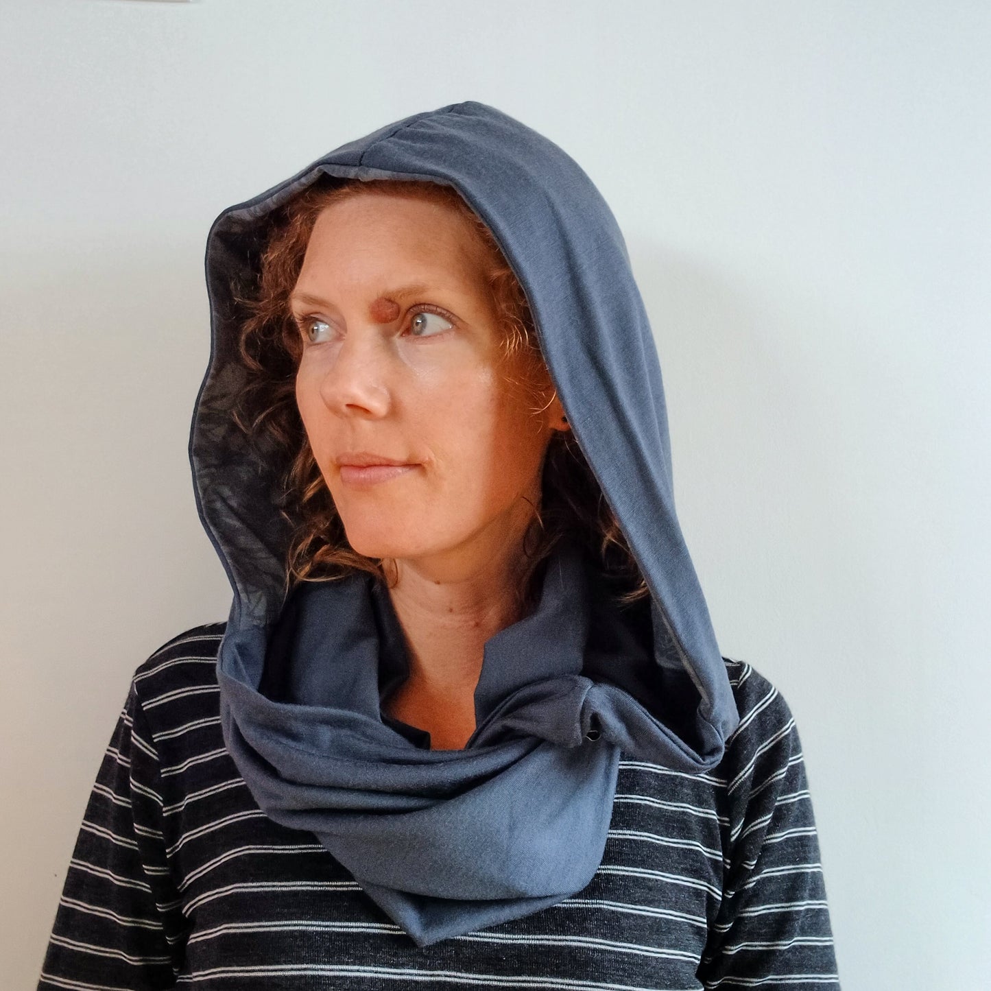 Merino Hoodscarf - Pebble