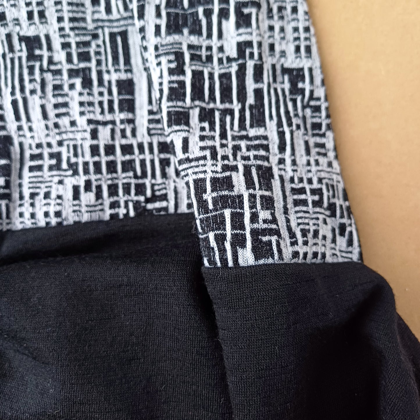 Merino Hoodscarf - Black Night