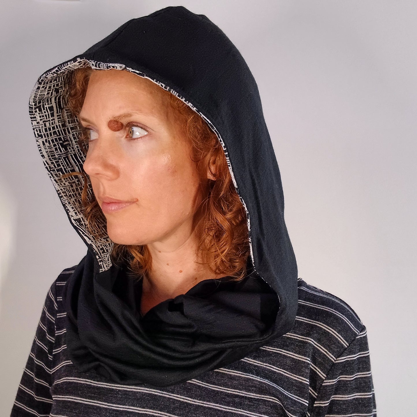 Merino Hoodscarf - Black Night