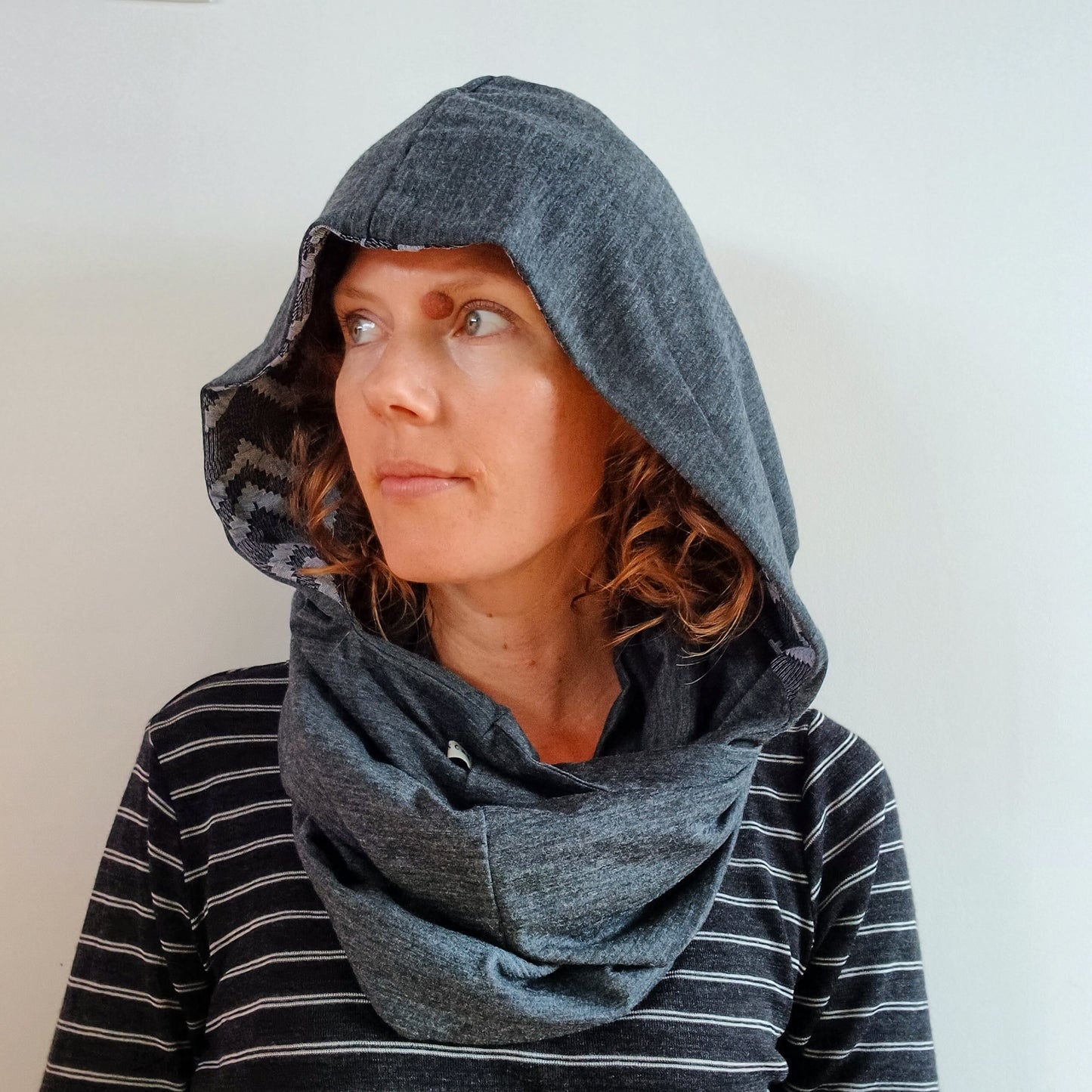 Merino Hoodscarf - Charcoal