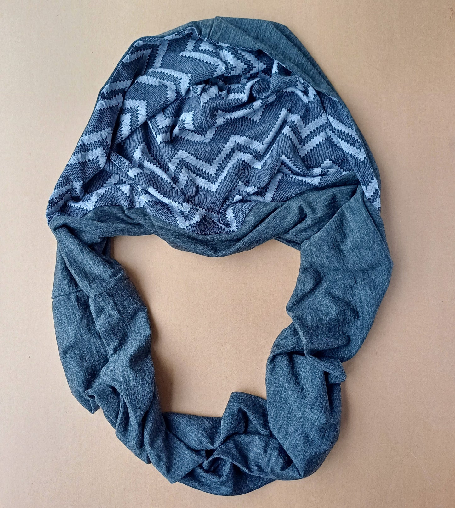 Merino Hoodscarf - Charcoal