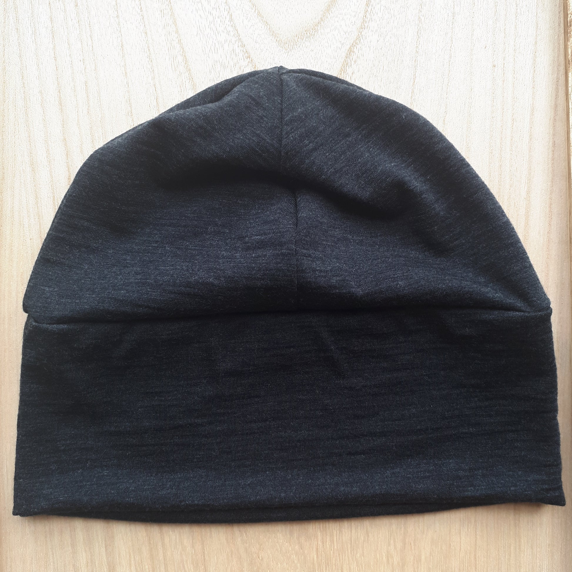 Charcoal merino beanie
