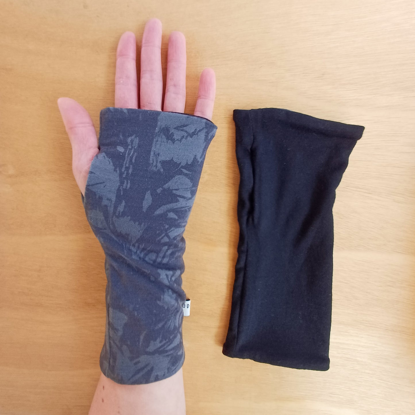 Fingerless Gloves - Grey Days