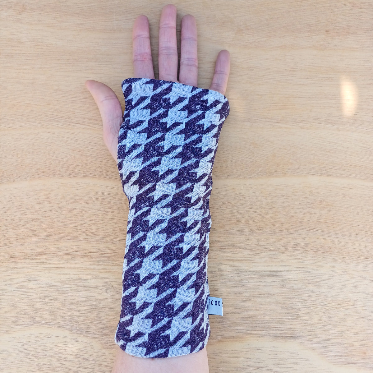 Fingerless Gloves - Purple Jacquard