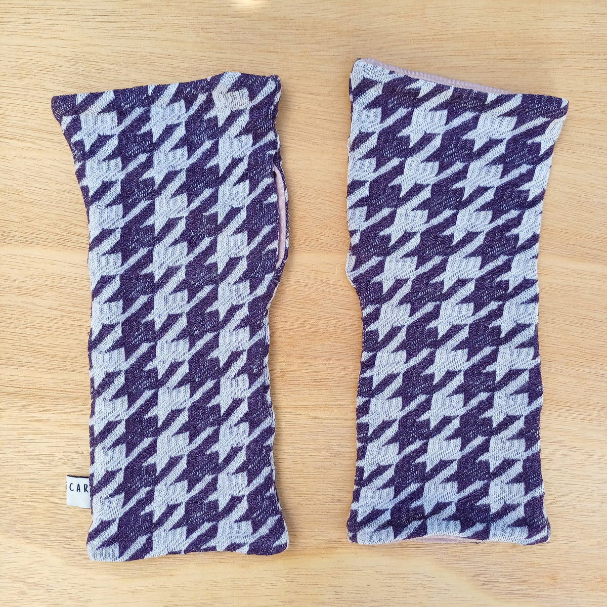 Fingerless Gloves - Purple Jacquard