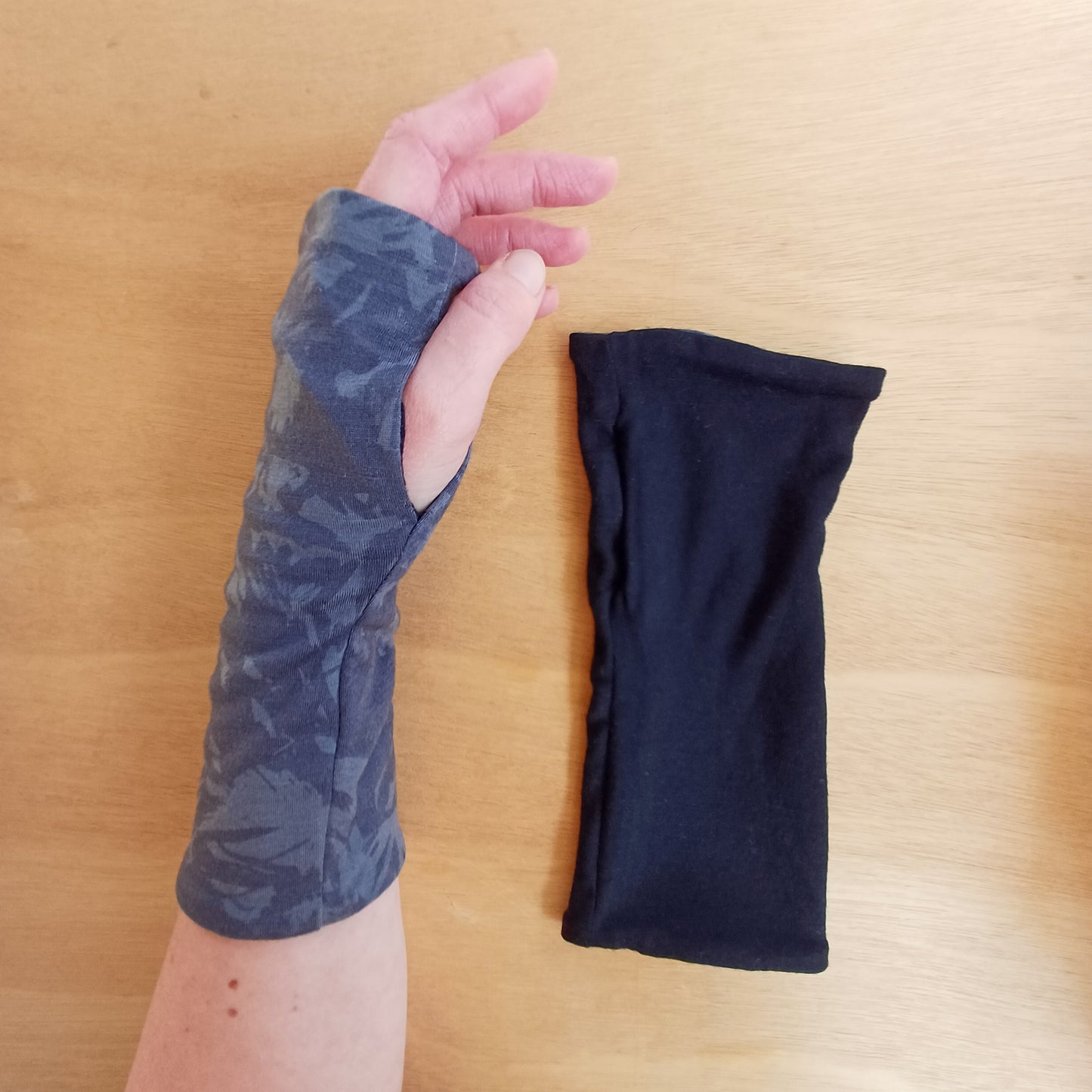 Fingerless Gloves - Grey Days