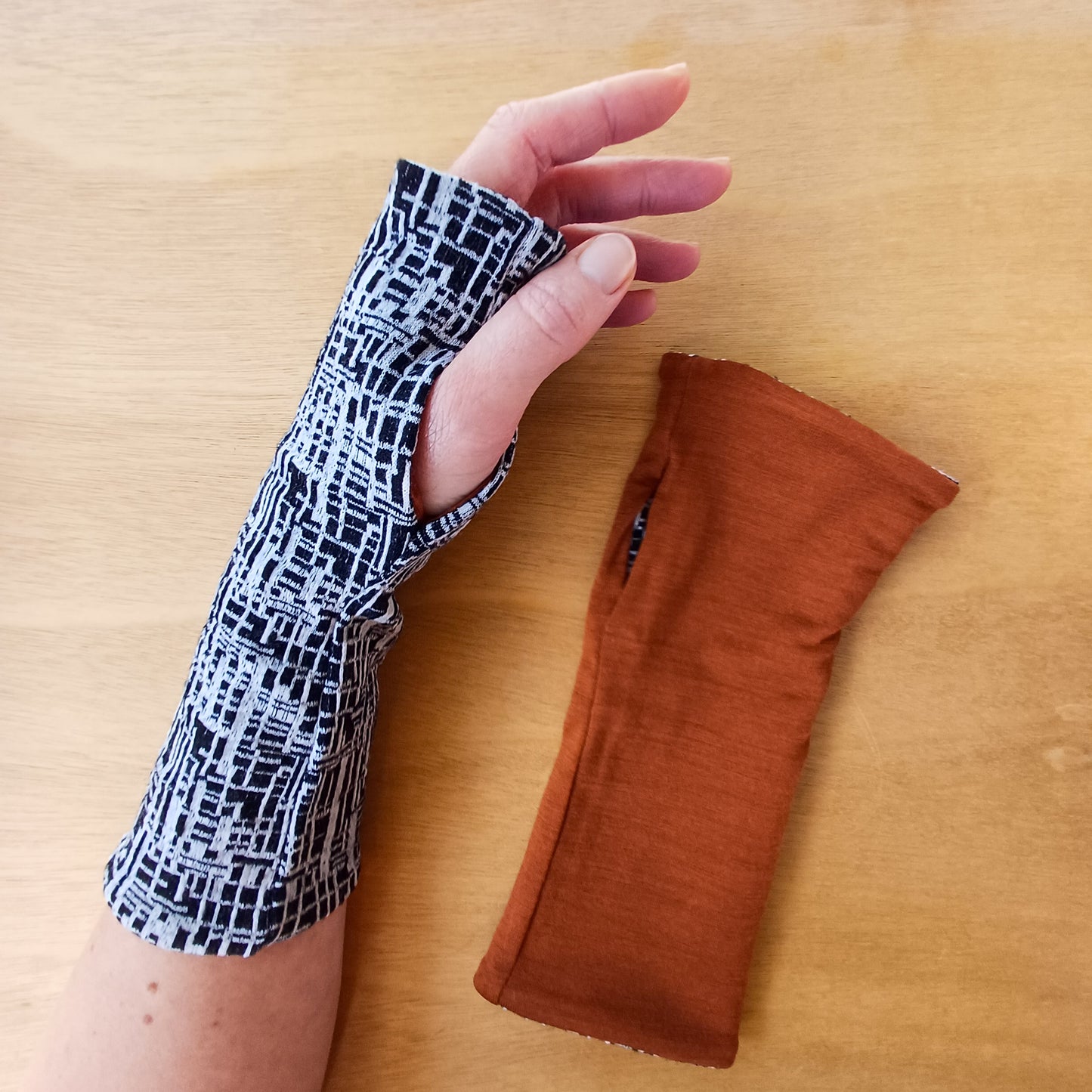Fingerless Gloves - Autumn Night