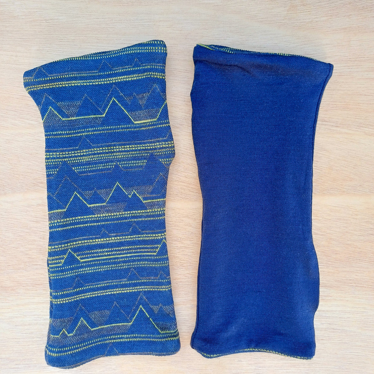 Fingerless Gloves - Blue Jacquard