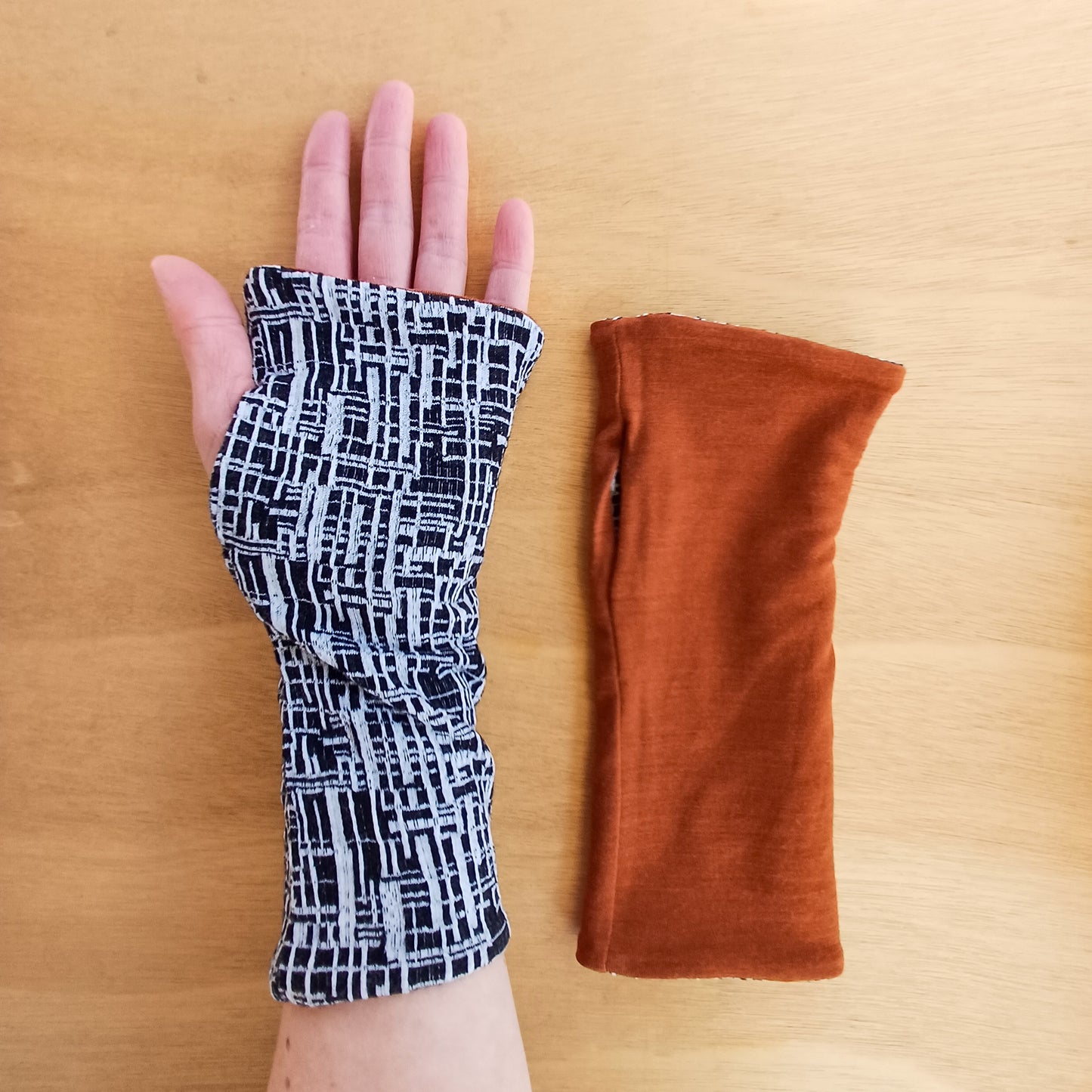 Fingerless Gloves - Autumn Night